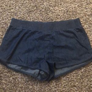 Denim jegging shorts